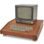 Apple Auction original computer for $400,000 in the US